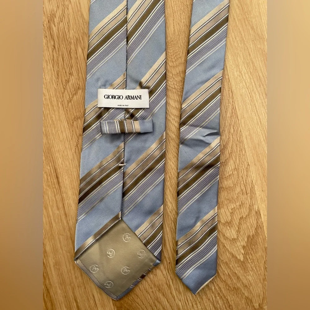 Giorgio Armani Blue Tan Gold Striped Tie 100% silk vintage